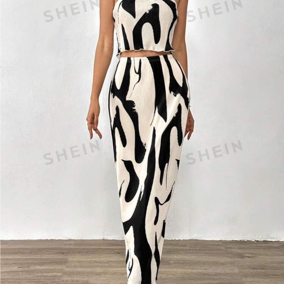 SHEIN Two Piece Set - Picture 3 of 5